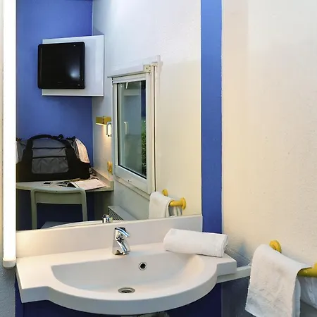 F1 Boulogne Sur Mer Otel